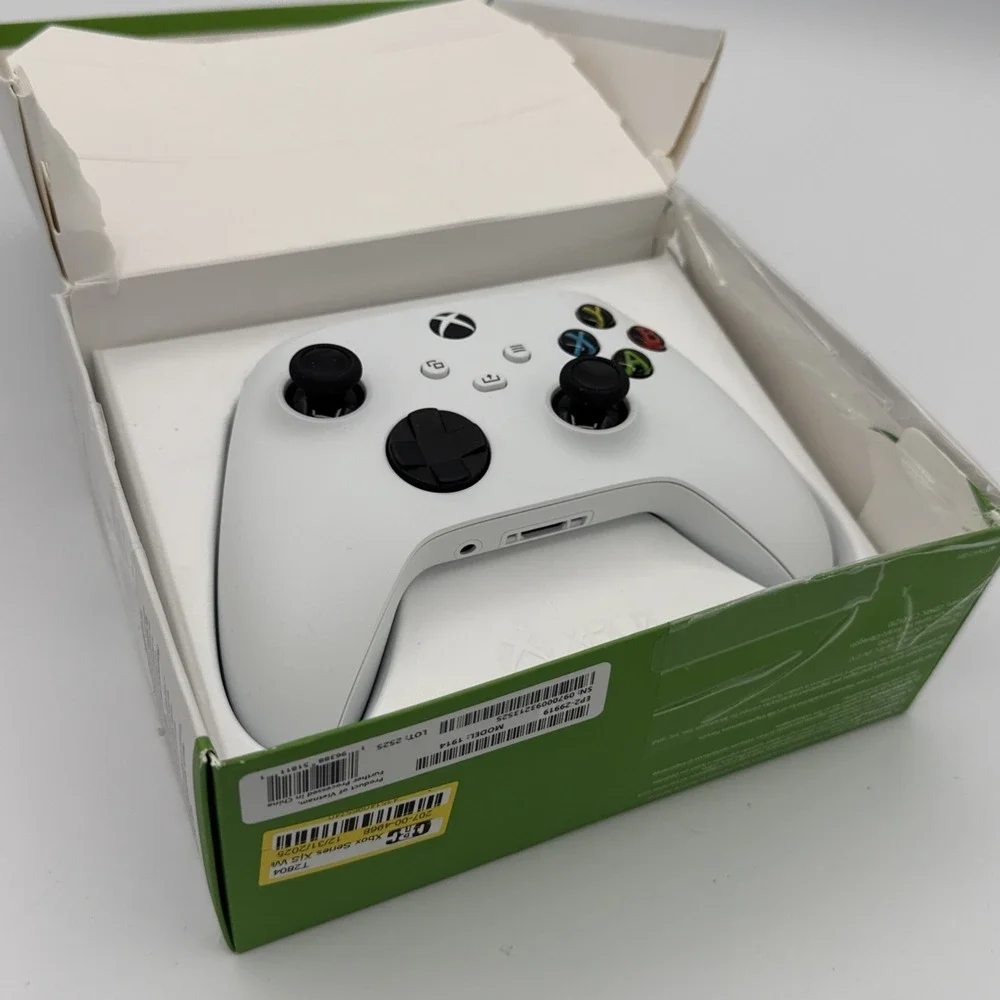 Microsoft Xbox Series X|S Wireless Controller Robot White 1914